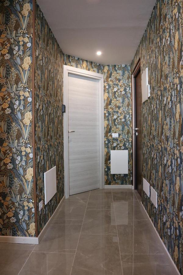 Gambara Guests House Hotel Милано Екстериор снимка