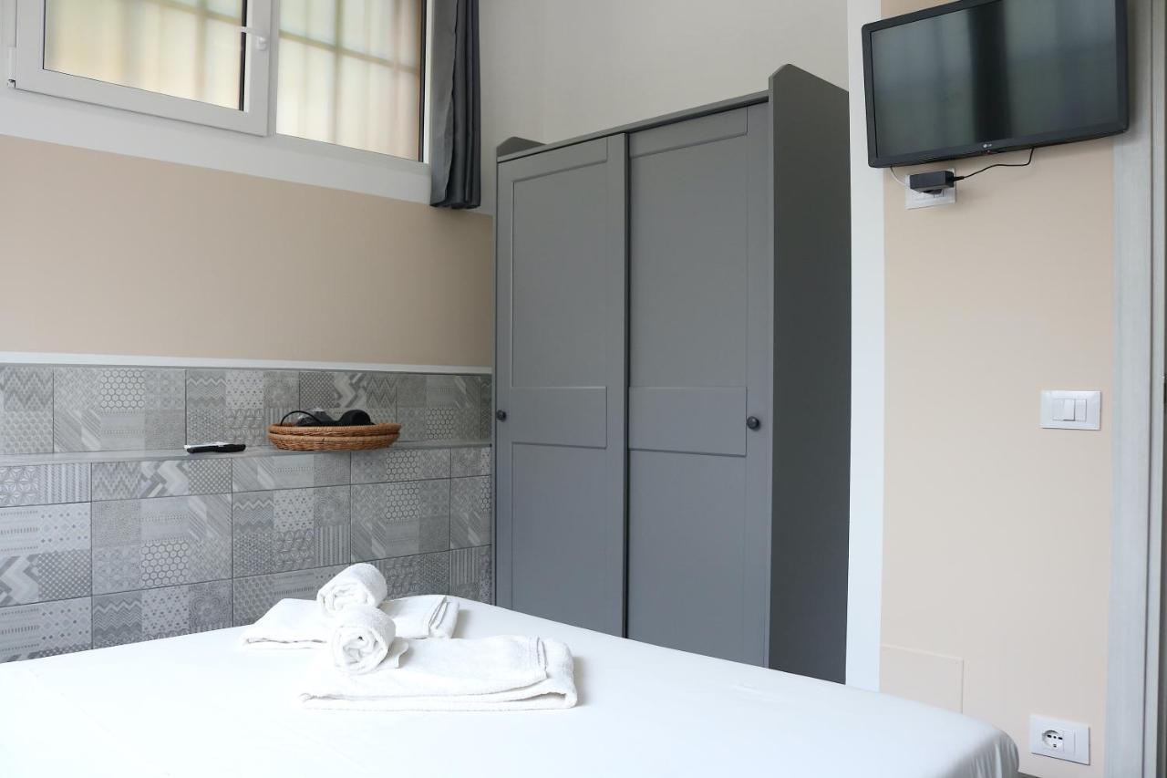 Gambara Guests House Hotel Милано Екстериор снимка